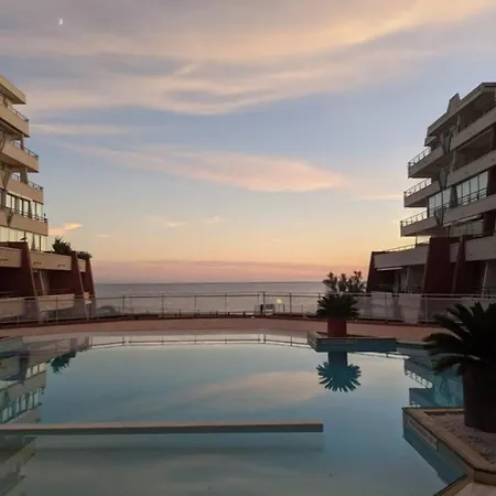 Apartment T2 Climatise Vue Sur Mer, Wifi, Piscine Et Parking Sete