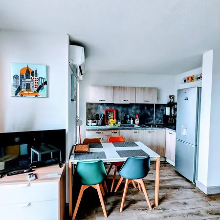 Apartmán T2 Climatise Vue Sur Mer, Wifi, Piscine Et Parking *